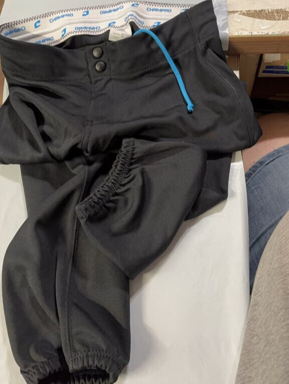 Champro Women's Athletic Pants with Elastic Cuffs Medium Black
